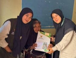 BAZNAS Luwu Timur Salurkan Bantuan Biaya Hidup untuk Penderita Stroke di Desa Mulyasari