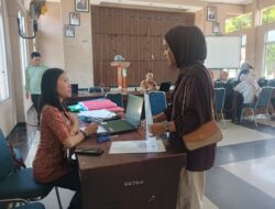 Pelayanan Adminduk Dukcapil Luwu Timur Berlanjut, Warga Tomoni Apresiasi Layanan Jemput Bola