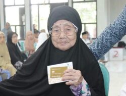 Program Bupati Luwu Timur Hadir untuk Lansia Rentan, Korban Kebakaran hingga Pasien IGD di Nuha Terima Bantuan
