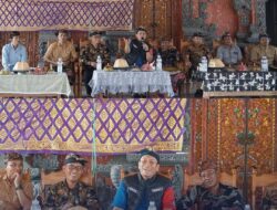 Silaturahmi di Desa Adat Yang Awighnam Astu, Bupati Irwan Pastikan Aspirasi Warga Ditindaklanjuti