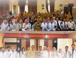 RSUD I Lagaligo Lepas 12 Dokter Internship Usai Selesaikan Masa Pengabdian