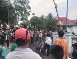 Motor Pengunjung Terbakar di Tengah Pertandingan Sepak Bola Mangkutana