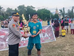 Legend Tomoni Juara II Turnamen HUT RI ke-81, Piala Diserahkan Kapolsek Mangkutana
