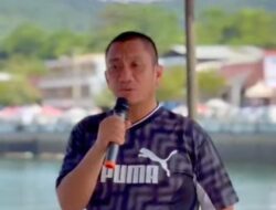 Bupati Irwan Saksikan Keseruan Lomba Perahu Naga di Sungai Malili