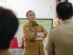Sidak Singkat Bupati Irwan, Beasiswa Hingga Bersihnya Ruangan Prokopim Jadi Sorotan