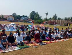 Shalat Istisqa Digelar di Lapangan Mulyasri, Warga Bersama Memanjatkan Doa Memohon Hujan