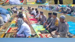 Bhabinkamtibmas Desa Mulyasri Ikut Shalat Istisqa di Lapangan Sarjono