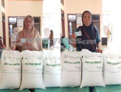 Pemerintah Desa Mandiri Salurkan Bantuan Pangan Bulog kepada 245 Keluarga Penerima Manfaat