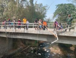 Forkopimca Maiwa Gelar Karya Bakti Bersihkan Tumpukan Sampah di Bangkala