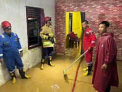 Banjir Landa Desa Lauwo dan Desa Lagego, Pos Damkar Burau Terjun Bantu Warga