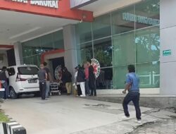 Sabung Ayam Maut: Kakek 73 Tahun Tewas Kena Taji Ayam di Luwu Timur