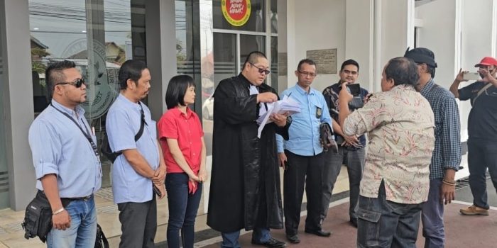 Cinta Tulus Seorang adik ( Lydia Oktavia ) Dalam memperjuangkan Keadilan Bagi Kakak Kandungnya ( Antonius anak dari Lukminto ) yang tersandung masalah Hukum. Dengan Support dari Tim SUBUR JAYA LAWFIRM dari organisasi Advokat Paralegal FERADI WPI.