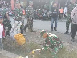 Musim Hujan, Waspadai Nyamuk Berkembang Biak, Koramil 1403-14/Mangkutana Kodim 1403/Palopo Melaksanakan Gotong Royong Kelurahan Tomoni.