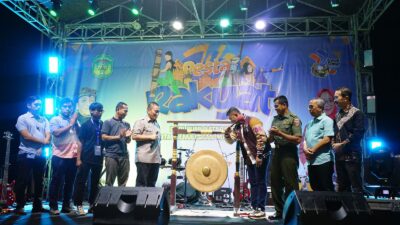 Bupati Irwan Buka Pentas Seni, Pameran Pusaka, dan Pasar Malam HUT ke-22 Lutim