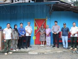 Satpol PP Lutim Tertibkan Tempat Usaha Ilegal di Desa Tabarano