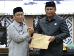 Bupati Luwu Timur Serahkan Lima Ranperda ke DPRD dalam Rapat Paripurna