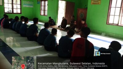 Babinsa Masuk Sekolah, Tanamkan Nilai Islami pada Siswa SMPN 1 Mangkutana melalui Program INSPIRE