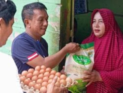 Gerakan Lutim Jum’at Sedekah Kembali Bagikan Sedekah di Dua Lokasi Berbeda