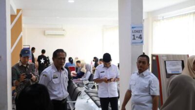 Sidak ke Kantor Dukcapil, Bupati Irwan Soroti Pelayanan dan Fasilitas Minim