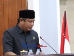 KETUA DPRD LUWU TIMUR PIMPIN RAPAT PARIPURNA DPRD LUTIM DI RUANG SIDANG PARIPURNA DPRD