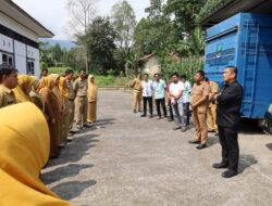 Sidak di Dinas Sosial, Bupati Irwan Tegaskan Pentingnya Disiplin Pegawai