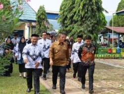 Kebakaran Hanguskan Rumah Dinas Guru, Bupati Lutim Datang Membawa Empati dan Bantuan